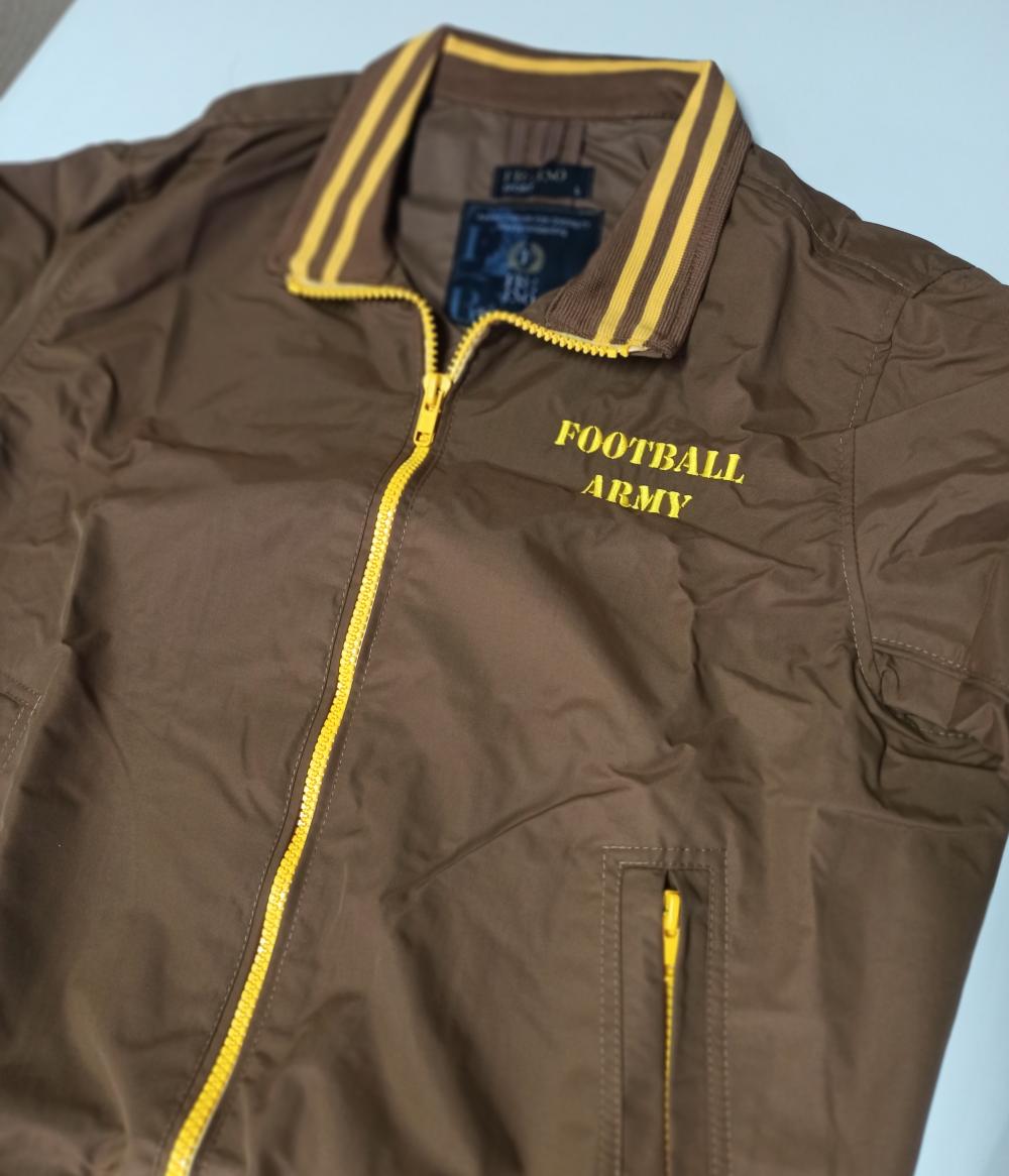 J023 BOMBER JACKET football army BROWN
