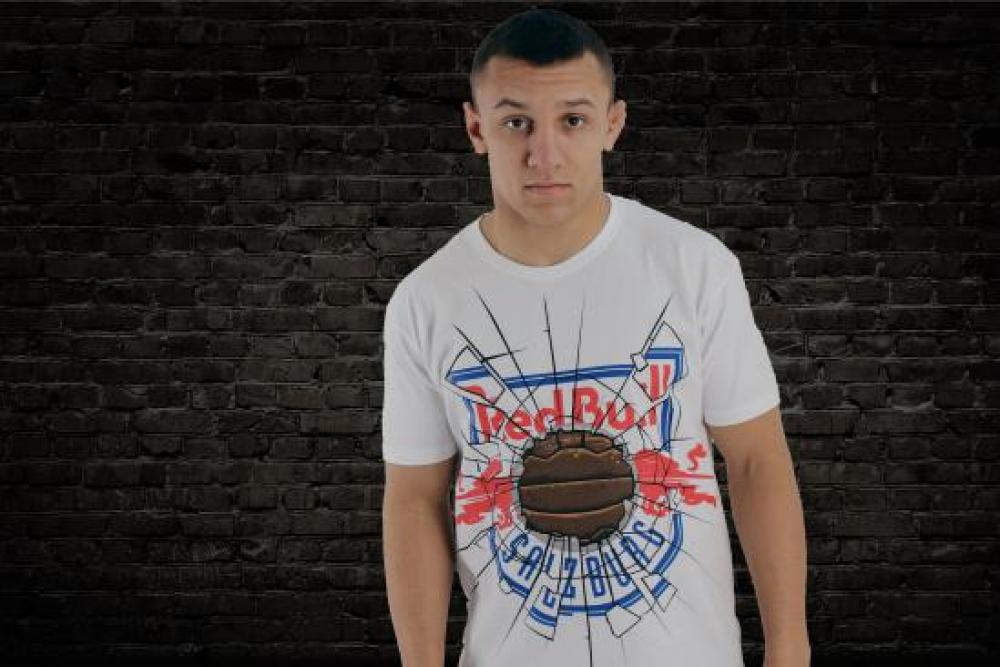 O016 SALZBURG red bull